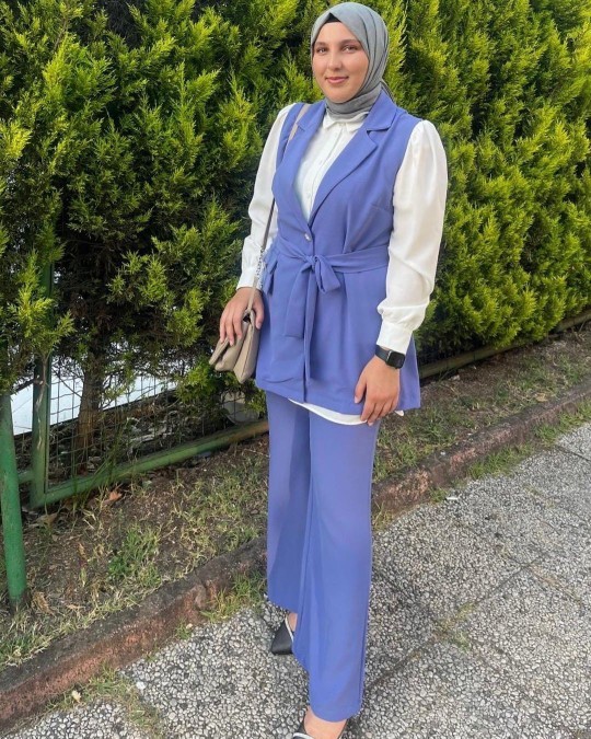 Kızlar tesettürlü kızlar bir türlü ne giyeceğimi bilemiyorum bana fikir verir misiniz?