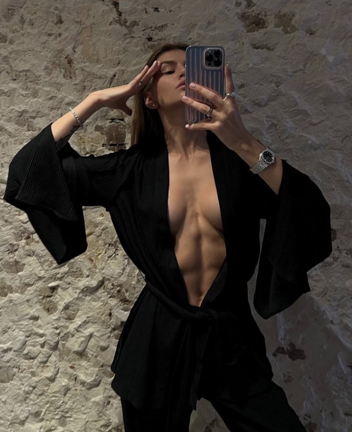 Sportif/kaslı görünüm kişiyi seksi gösterir mi?