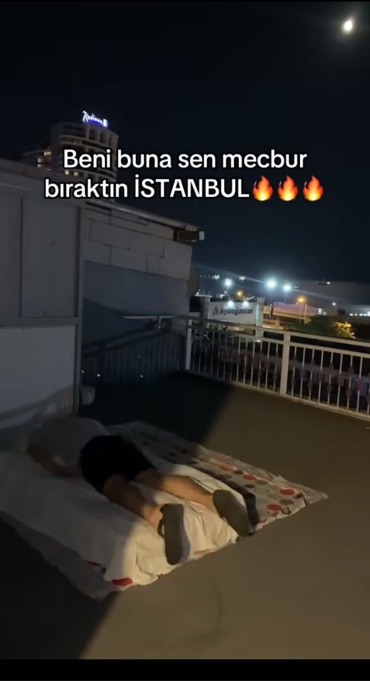 Hava sıcak diye balkonda dışarda uyunur mu?