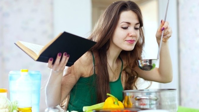 Yemek yapmayı bilmeyen kadın evde kalır mı?