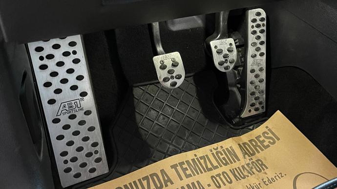 Bu binek araçta gaz pedalı neden böyle?