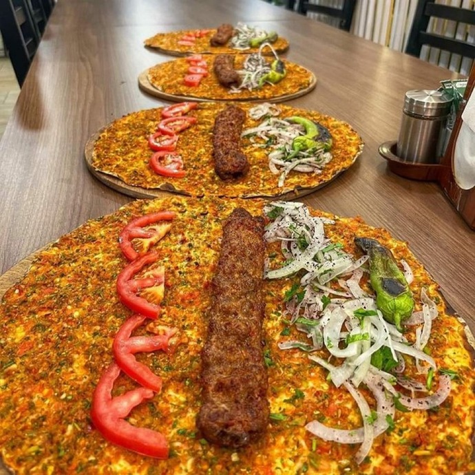 Lahmacun arası kebap yiyebilir misiniz?