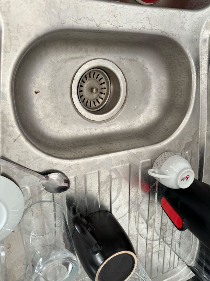 Tek başına eve çıkan kardeşinize yardımcı olur musunuz, bu lekeler nasıl çıkar?