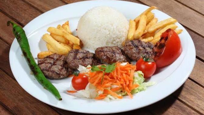 Köfte pilav mı köfte patates mi?