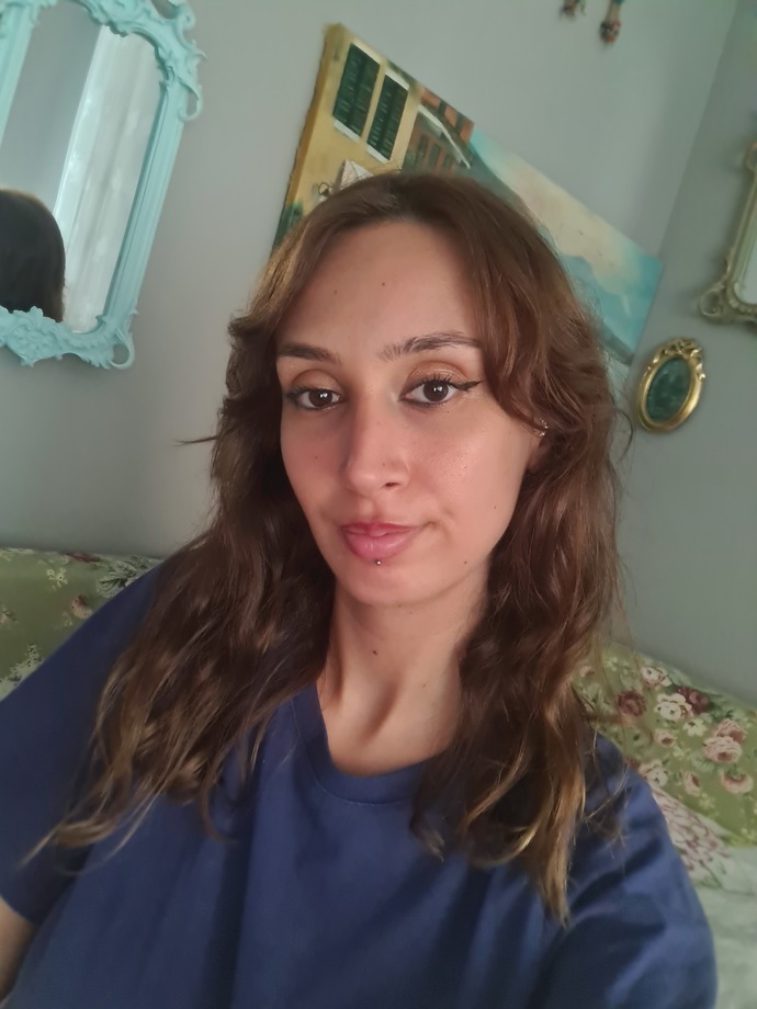 Nasılım sordugumda genelde yuzumun çirkin veya yaşlı gösterdiğimle alakalı yorum alıyorum sizce bunun sebebi makyaj mı?