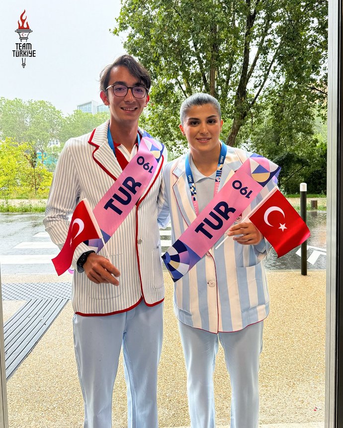 Mete Gazoz & Busenaz Sürmeli