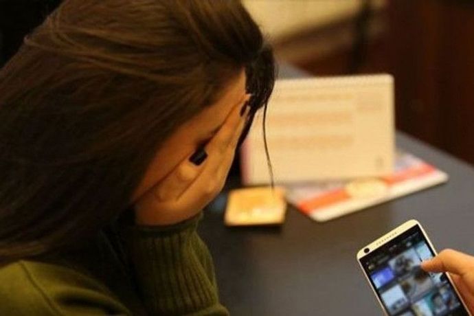 Kızı fotosuyla şantaj eden erkekler hakkında ne düşünüyorsunuz?