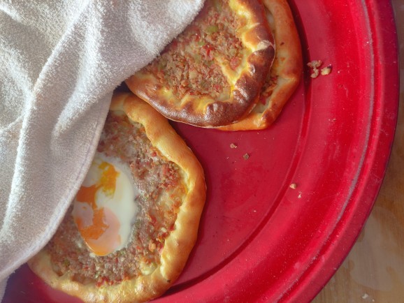 Kaşarlı pide mi yumurtalı pide mi, hangisini tercih edersiniz?