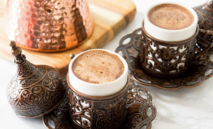 Kahvenize şeker atar mısınız?