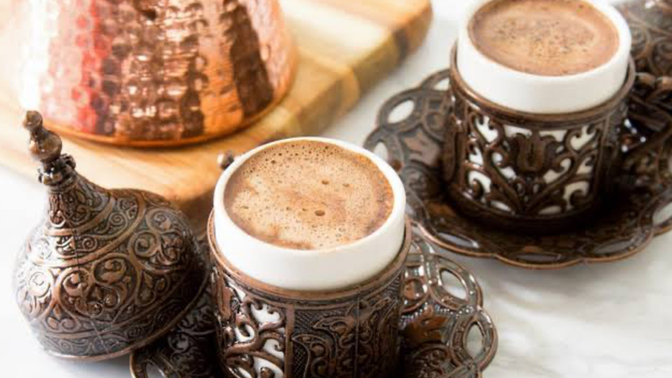 Kahvenize şeker atar mısınız?