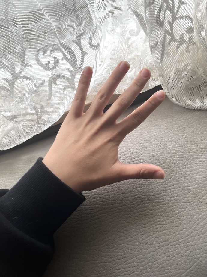 Tada... tırnaklarım çıktı 😔😭🥲 niye böyle küçükler?