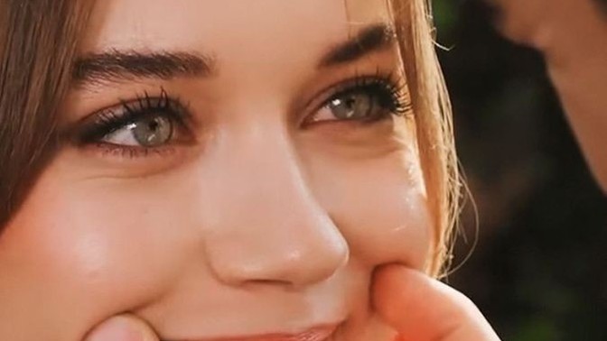 Göz görmeyince gönül vazgeçer mi sevmekten?