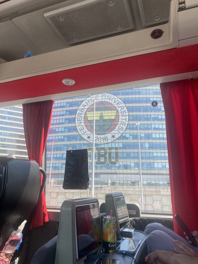 Hangi takımlı sevgili bir adım öndedir?