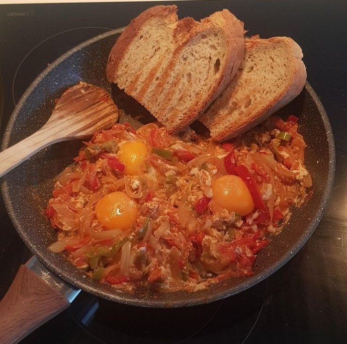 Menemen soğanlı mı olur, soğansız mı?