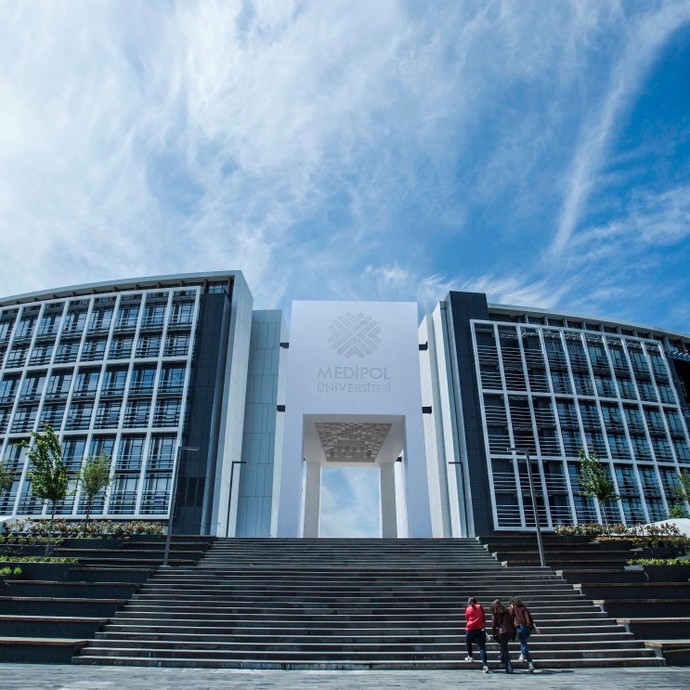 İstanbul Medipol Üniversitesi hakkında detaylı bilgi verebilir misiniz?