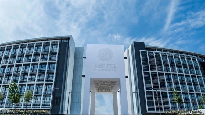 İstanbul Medipol Üniversitesi hakkında detaylı bilgi verebilir misiniz?