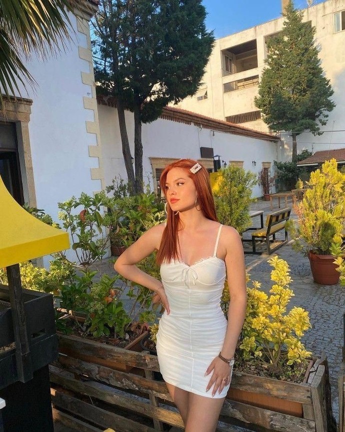 Çok açık giyinen biri kapalı biriyle arkadaş olabilir mi?