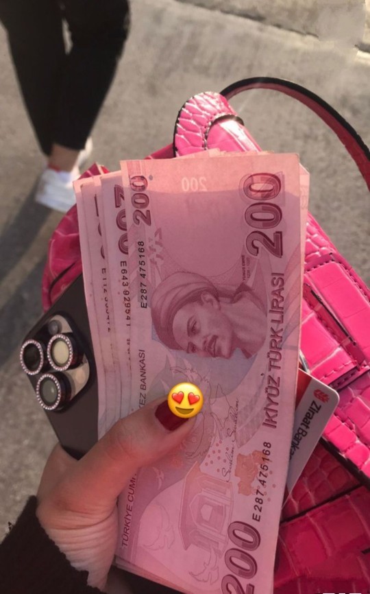 Baba parası yiyen kızdan olur mu 🥺🥲?