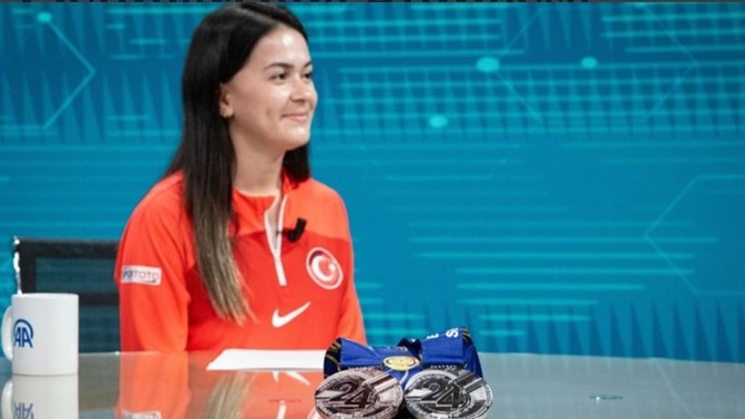 2024 Olimpiyat Oyunları'nda Rümeysa Pelin Kaya trapta ilk gün elemelerini 20. sırada bitirdi, sporcumuzla gurur duyuyor musunuz?