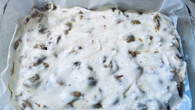En iyi yaptığım yemeklerden birini yaptım, beşamel soslu mantarlı tavuk sote sever misin, sen de akşam yemeğinde neler var?