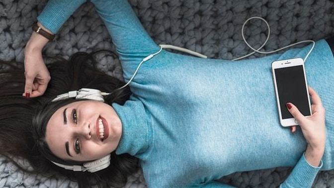 Müzik dinlemek size nasıl hissettiriyor?