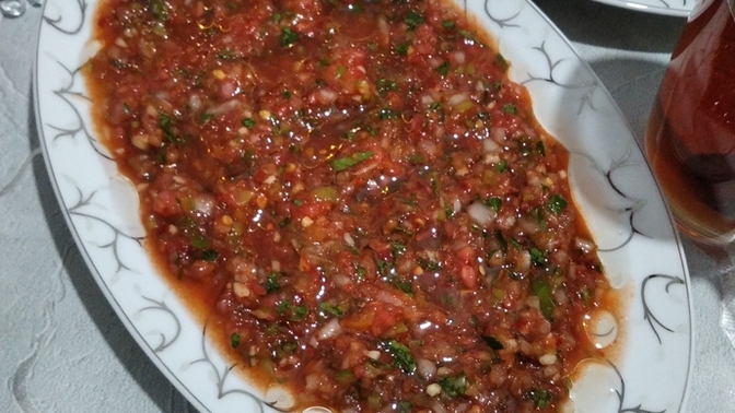 Acılı ezme diyince aklınıza hangi yemekler geliyor?