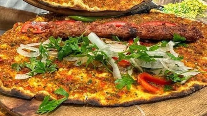 Lahmacun arası Adana kebap güzel olur mu?