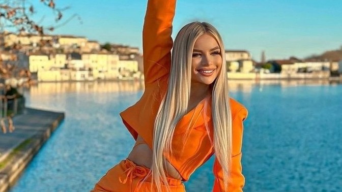 Çok güzel kadınların makyaj yapmaya ihtiyacı var mı sizce?