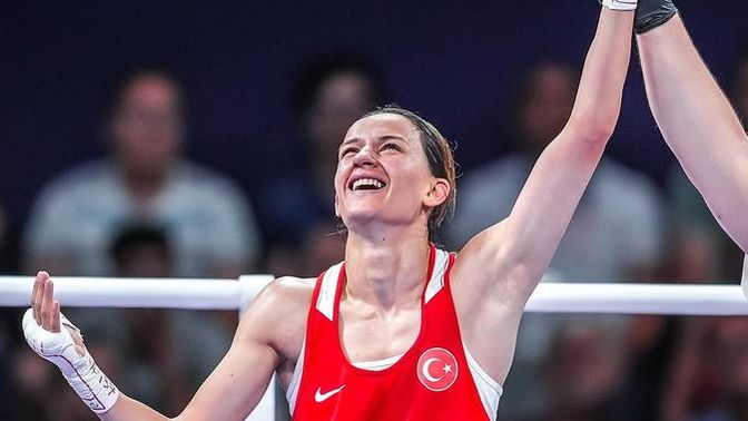 Milli boksörümüz Hatice Akbaş, ilk boks madalyamızı garantilemiş oldu. Milli boksörümüzün yanında olsaydınız ona ne söylerdiniz?