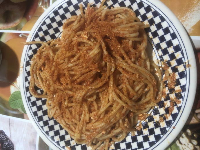 Makarna yemek isteyen var mı?