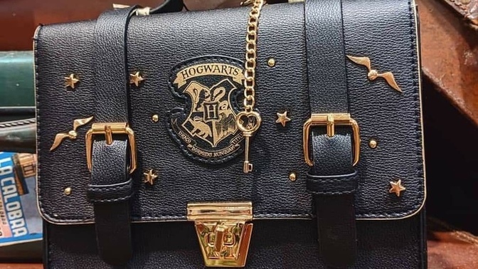 Çantada, tişörtte, elbisede görünce dayanamayıp tercih ettiğiniz bir tema, desen var mı?