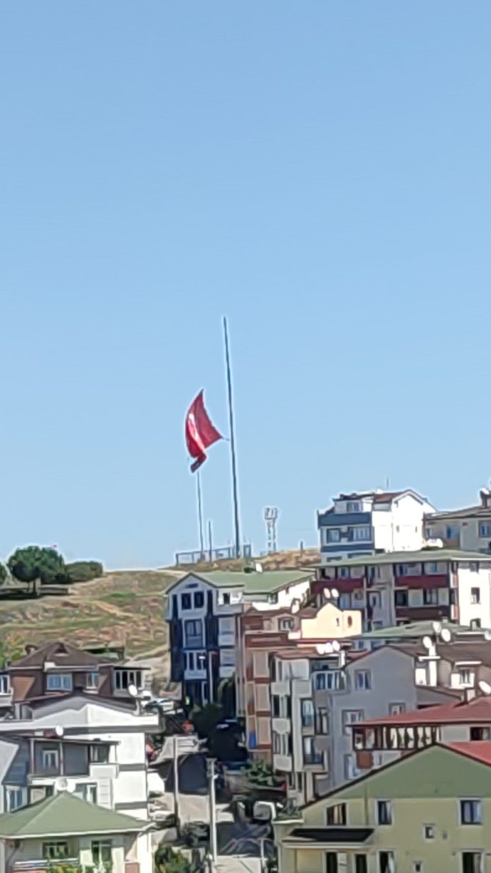 Neden bayragımız yarıya indirildi?