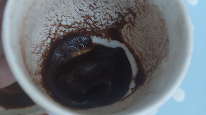 Hayrına kahve falı bakacak olan var mı ekte fotoları var :)) özellikle aşk hayatı önemlii?