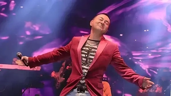 Borcu olan insanın eğlence için para harcama hakkı yok mu?