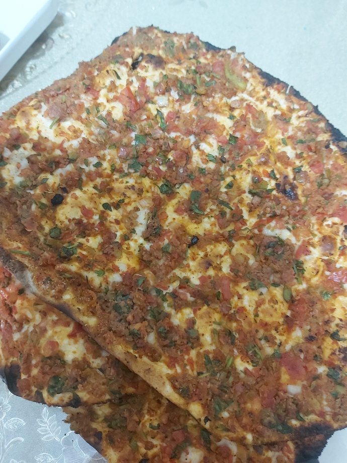 Lahmacuna ketçap sıkılır mı?