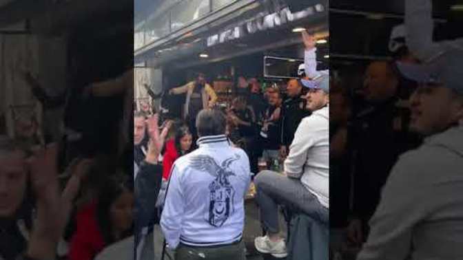 Bu geceye hangi şarkıyı bırakmak istersiniz?