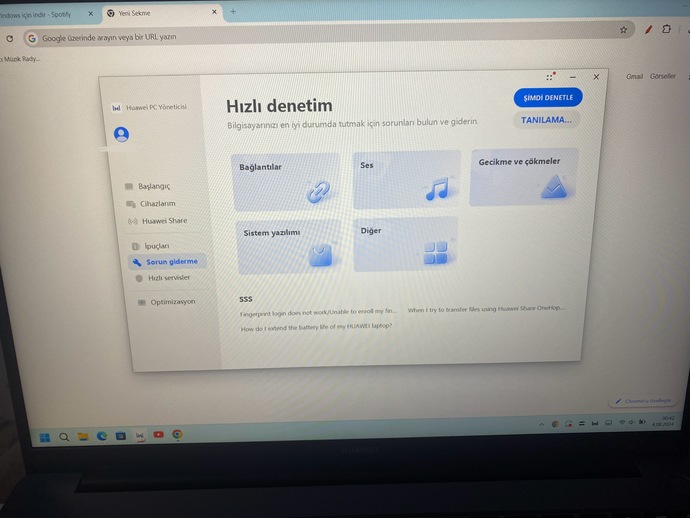 Huawei laptop ekranım beyaz renk yerine krem renginde nasıl düzeltebilirim?