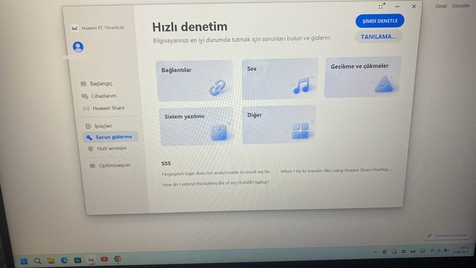 Huawei laptop ekranım beyaz renk yerine krem renginde nasıl düzeltebilirim?