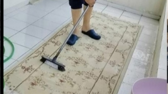 Evde temizlik yapan erkeklerin sosyal medyada attığı videolar viral oldu, siz temizlik yaparken videonuzu atar mıydınız?