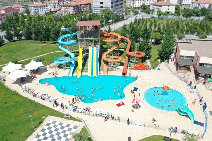 Aras ve ekibi akua parka  Ankara  ya gidiyor ve macera parkı en komik sahneler 505. bölüm?