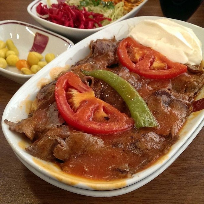 Hiç iskender yemediğim için çevrem çok şaşırıyor. Bu tuhaf bir şey mi?