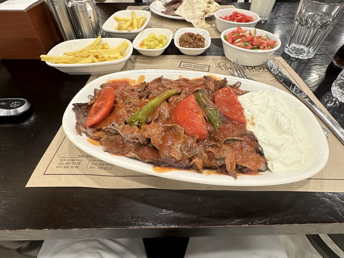 İskender mi döner mi?