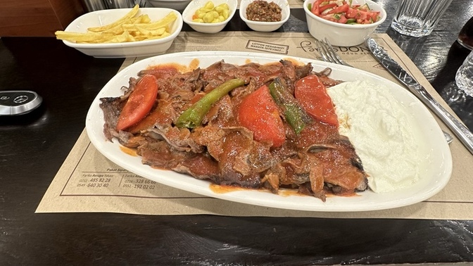 İskender mi döner mi?