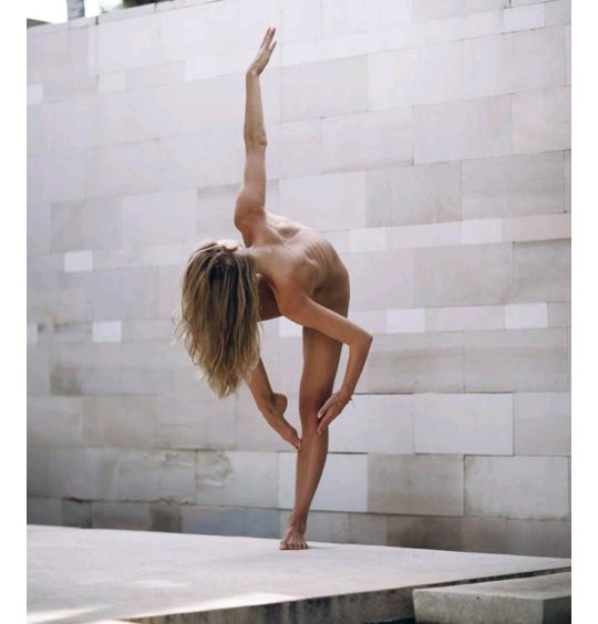 Çıplak yoga felsefesine katılanlar neyin kafasını yaşıyor?