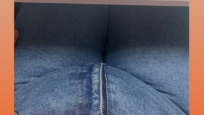 Dün 8 bardak sek viski içtim, sizce ondan mı göbişim böyle oldu?