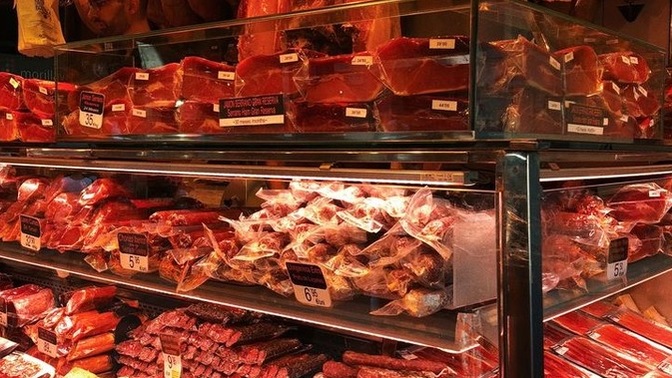 Kasap kokusuna bayılıyorum bu normal mi?