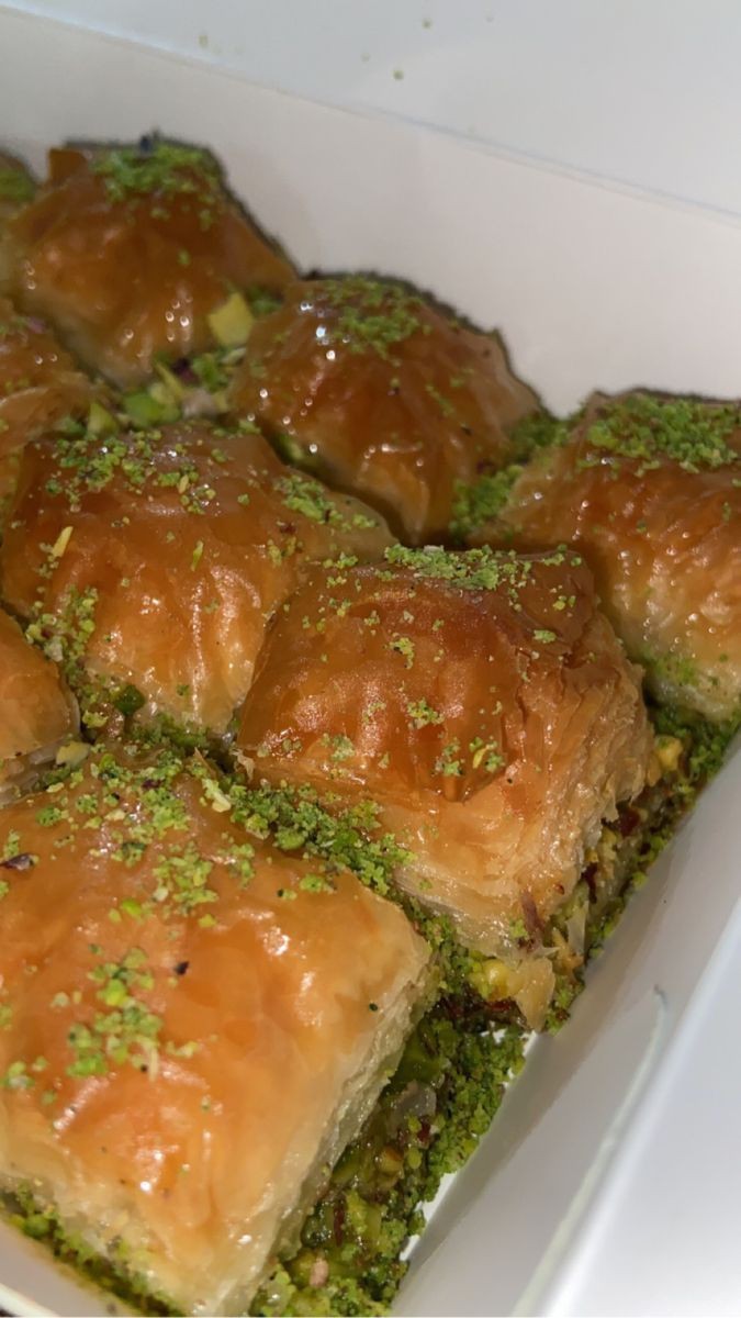 Baklava sevmeyen varmıı?
