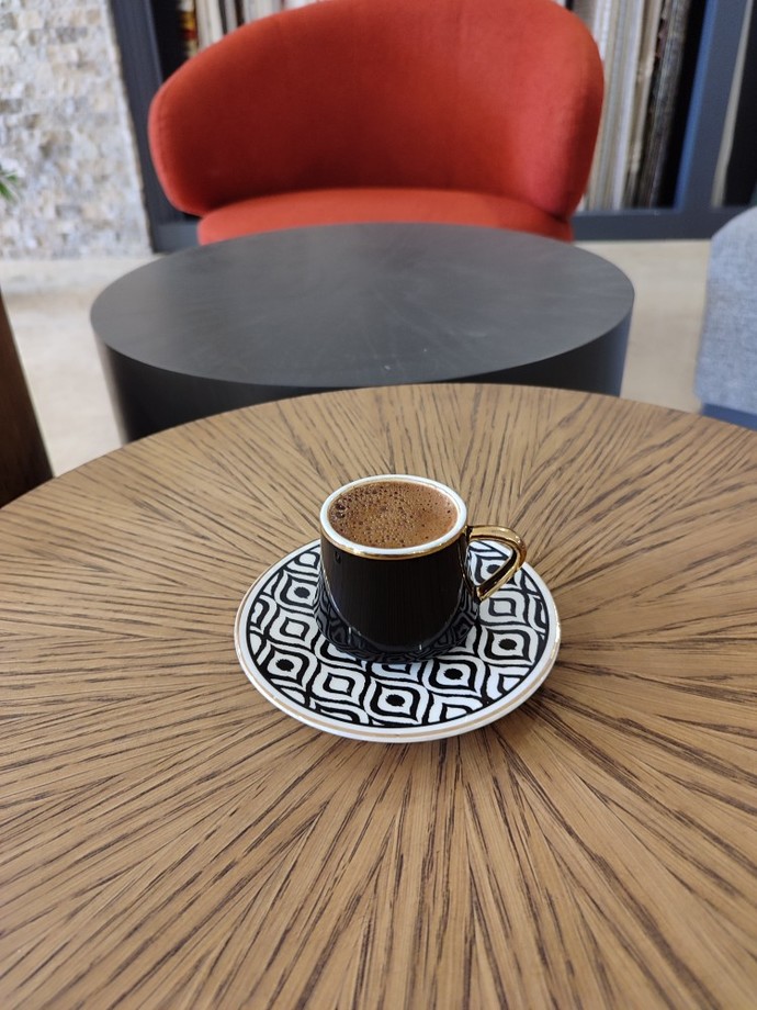 Öğle yemekleri yenip? Kahveler içildi mi?