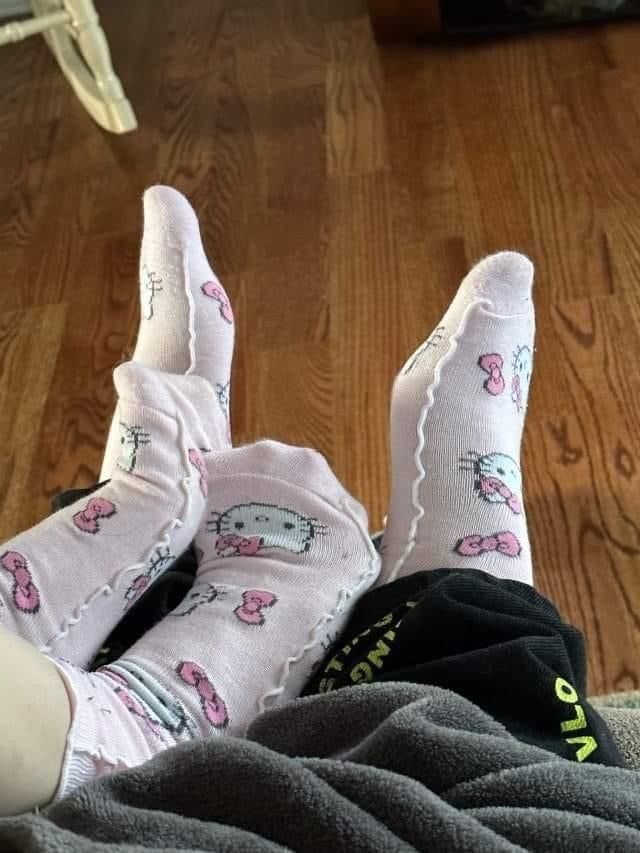 Küçük şeylerden mutlu olur musunuz 🤍💖💅?