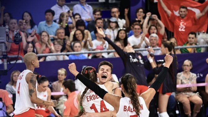 Filenin Sultanları Çin'i 3-2 yenerek yarı finale yükseldi. Yine bir şampiyonluk gelir mi?